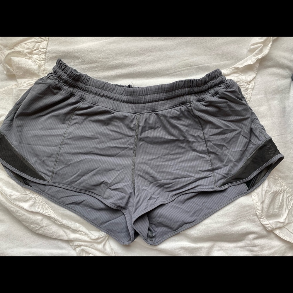lulu lemon both toddy shorts size 10